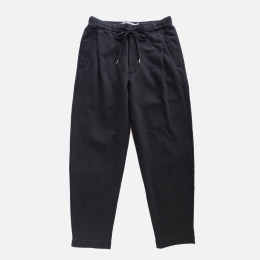 <img class='new_mark_img1' src='https://img.shop-pro.jp/img/new/icons1.gif' style='border:none;display:inline;margin:0px;padding:0px;width:auto;' />FINE LOOP BACK  / PLEAT TRACK TROUSER