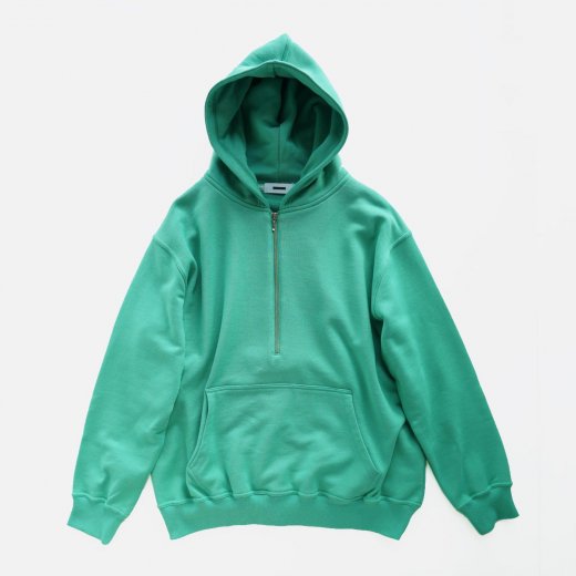 <img class='new_mark_img1' src='https://img.shop-pro.jp/img/new/icons1.gif' style='border:none;display:inline;margin:0px;padding:0px;width:auto;' />HALF ZIP HOODY