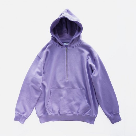 <img class='new_mark_img1' src='https://img.shop-pro.jp/img/new/icons1.gif' style='border:none;display:inline;margin:0px;padding:0px;width:auto;' />HALF ZIP HOODY