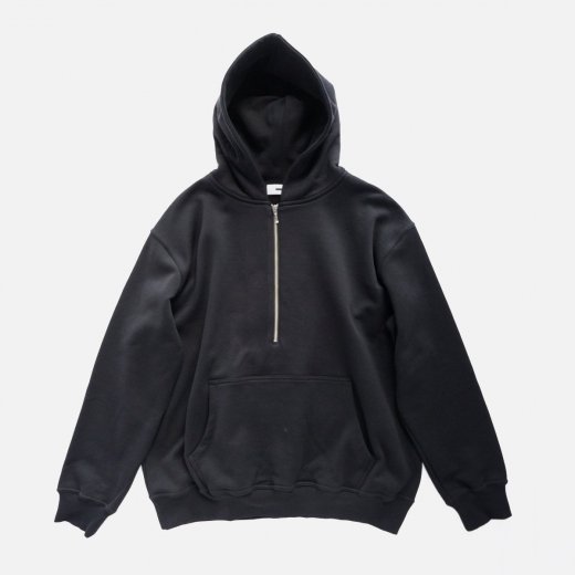 <img class='new_mark_img1' src='https://img.shop-pro.jp/img/new/icons1.gif' style='border:none;display:inline;margin:0px;padding:0px;width:auto;' />HALF ZIP HOODY