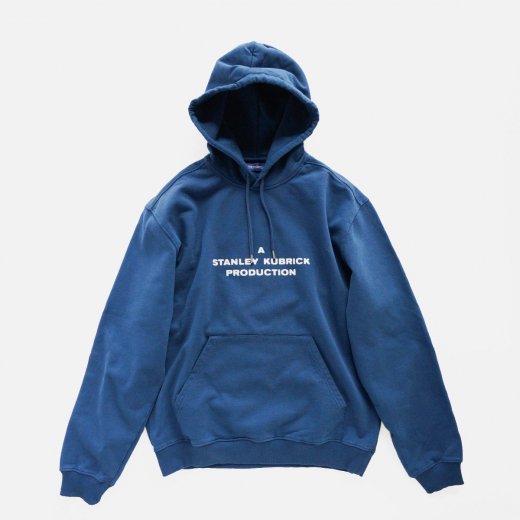 <img class='new_mark_img1' src='https://img.shop-pro.jp/img/new/icons1.gif' style='border:none;display:inline;margin:0px;padding:0px;width:auto;' />KUBRICK PRODUCTION HOODIE