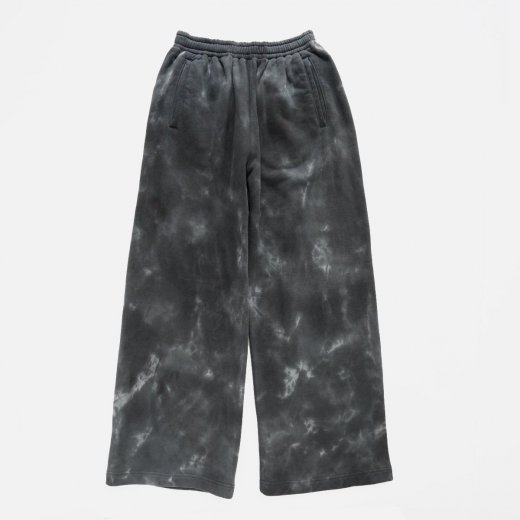 <img class='new_mark_img1' src='https://img.shop-pro.jp/img/new/icons1.gif' style='border:none;display:inline;margin:0px;padding:0px;width:auto;' />TYE-DYE WIDE SWEATPANTS