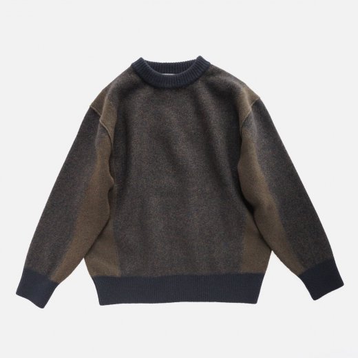 <img class='new_mark_img1' src='https://img.shop-pro.jp/img/new/icons1.gif' style='border:none;display:inline;margin:0px;padding:0px;width:auto;' />YAK LAMB WOOL INTARSIA - TRICOLOR CREWNECK SWEATER