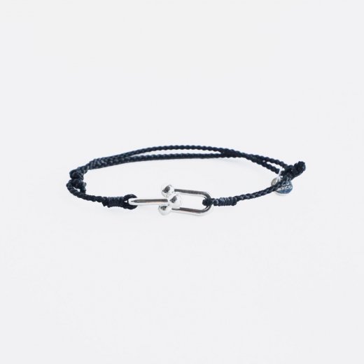 <img class='new_mark_img1' src='https://img.shop-pro.jp/img/new/icons1.gif' style='border:none;display:inline;margin:0px;padding:0px;width:auto;' />HOMAGE LINK SILK CODE BRACELET (BLACKSILVER)