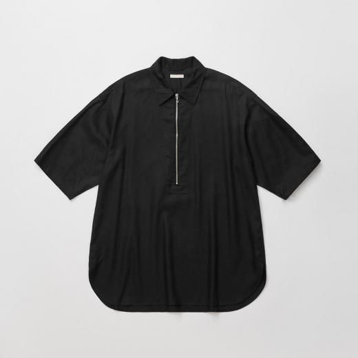 <img class='new_mark_img1' src='https://img.shop-pro.jp/img/new/icons1.gif' style='border:none;display:inline;margin:0px;padding:0px;width:auto;' />RAYON LINEN TWILL HALF-ZIP SHIRT
