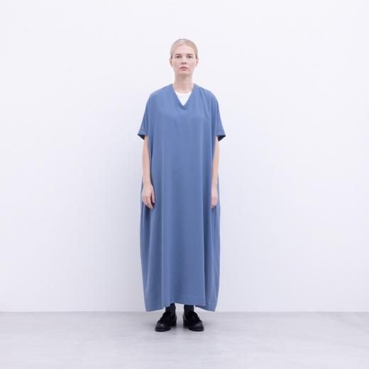<img class='new_mark_img1' src='https://img.shop-pro.jp/img/new/icons1.gif' style='border:none;display:inline;margin:0px;padding:0px;width:auto;' />HIGH TWISTED POLYESTER TWILL FRENCH SLEEVE ONE PIECE (LIGHT BLUE)