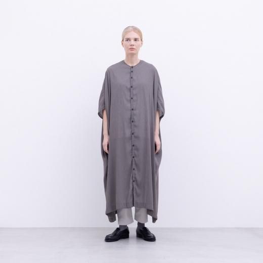 <img class='new_mark_img1' src='https://img.shop-pro.jp/img/new/icons1.gif' style='border:none;display:inline;margin:0px;padding:0px;width:auto;' />HIGH TWISTED POLYESTER SPLIT YARN PLAIN WEAVE ONE PIECE (BLACK)