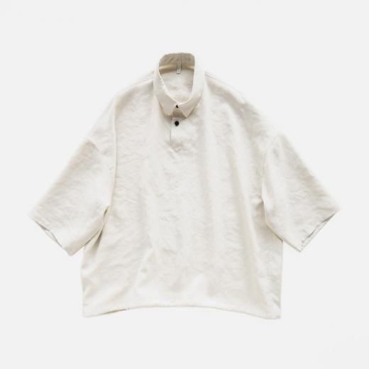 <img class='new_mark_img1' src='https://img.shop-pro.jp/img/new/icons1.gif' style='border:none;display:inline;margin:0px;padding:0px;width:auto;' />SLUB TRIACETATE TWILL HALF SLEEVE SHIRT