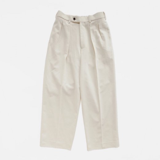 <img class='new_mark_img1' src='https://img.shop-pro.jp/img/new/icons1.gif' style='border:none;display:inline;margin:0px;padding:0px;width:auto;' />ORGANIC COTTON SURVIVAL CLOTH DOUBLE PLEATED TROUSERS