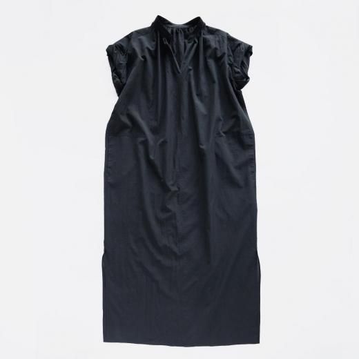<img class='new_mark_img1' src='https://img.shop-pro.jp/img/new/icons1.gif' style='border:none;display:inline;margin:0px;padding:0px;width:auto;' />COTTON LAWN TWIST FRENCHSLEEVE DRESS