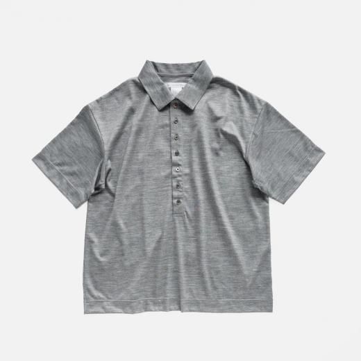 <img class='new_mark_img1' src='https://img.shop-pro.jp/img/new/icons1.gif' style='border:none;display:inline;margin:0px;padding:0px;width:auto;' />AUGUST POLO