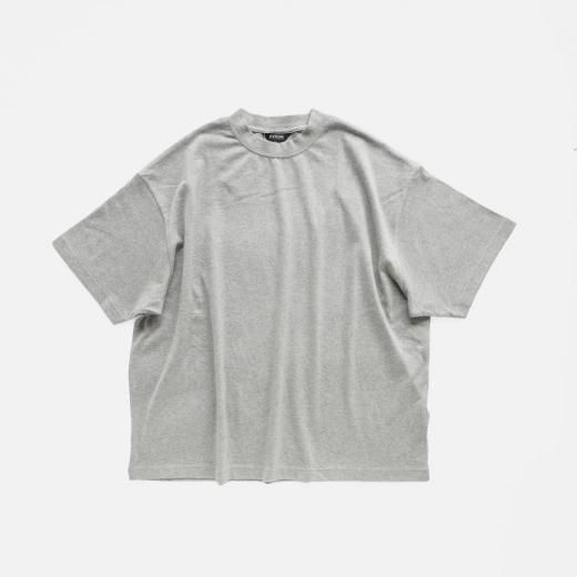 <img class='new_mark_img1' src='https://img.shop-pro.jp/img/new/icons1.gif' style='border:none;display:inline;margin:0px;padding:0px;width:auto;' />WIDE S/S T-SHIRT