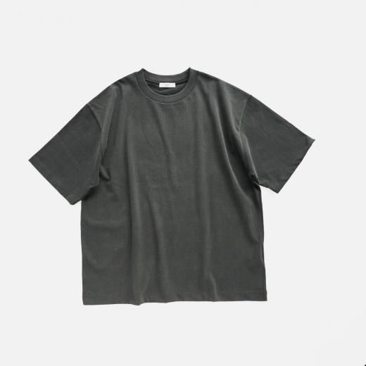 <img class='new_mark_img1' src='https://img.shop-pro.jp/img/new/icons1.gif' style='border:none;display:inline;margin:0px;padding:0px;width:auto;' />AGING FRESCA PLATE LOOSE FIT T-SHIRT