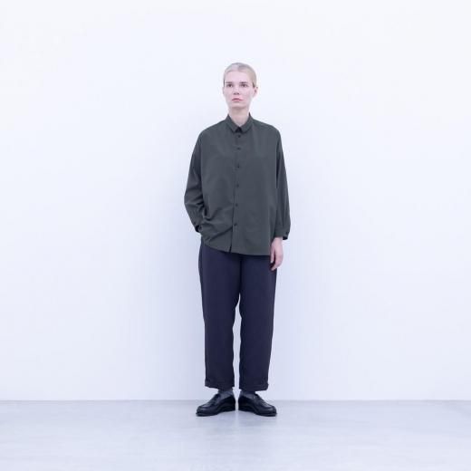 <img class='new_mark_img1' src='https://img.shop-pro.jp/img/new/icons1.gif' style='border:none;display:inline;margin:0px;padding:0px;width:auto;' />STRETCH POLYESTER MATTE TYPEWRITER CLOTH OVER SIZED SHIRT