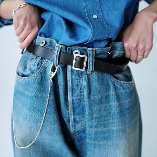 <img class='new_mark_img1' src='https://img.shop-pro.jp/img/new/icons1.gif' style='border:none;display:inline;margin:0px;padding:0px;width:auto;' />SQUARE NARROW BUCKLE BELT -BLACK-