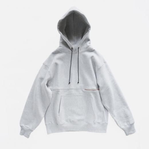 <img class='new_mark_img1' src='https://img.shop-pro.jp/img/new/icons1.gif' style='border:none;display:inline;margin:0px;padding:0px;width:auto;' />CHUCK HOODIE