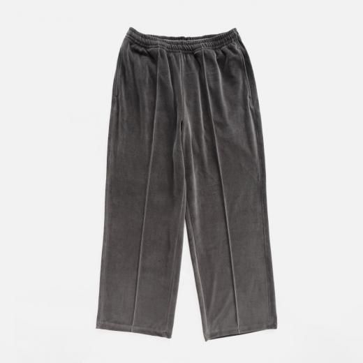 <img class='new_mark_img1' src='https://img.shop-pro.jp/img/new/icons1.gif' style='border:none;display:inline;margin:0px;padding:0px;width:auto;' />UNLIKELY VELOUR TRACK PANTS