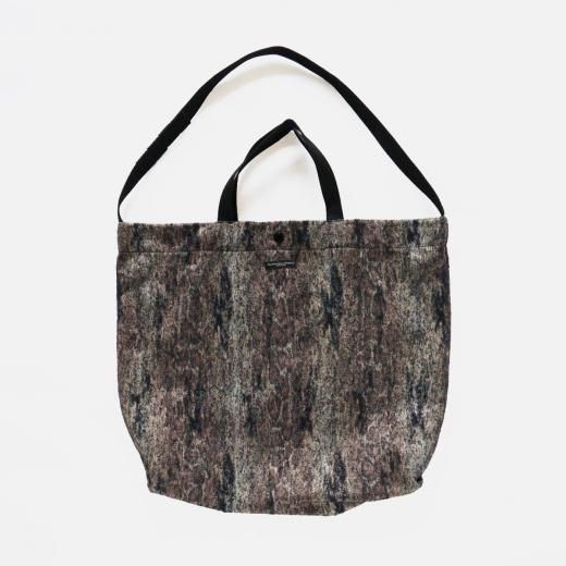 <img class='new_mark_img1' src='https://img.shop-pro.jp/img/new/icons1.gif' style='border:none;display:inline;margin:0px;padding:0px;width:auto;' />CARRY ALL TOTE - WOOD CAMO JACQ.