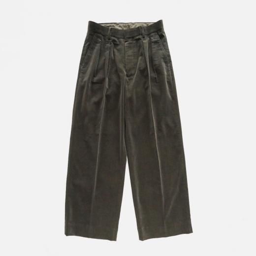 <img class='new_mark_img1' src='https://img.shop-pro.jp/img/new/icons1.gif' style='border:none;display:inline;margin:0px;padding:0px;width:auto;' />FINX COTTON CORDUROY WIDE TAPERED TROUSERS