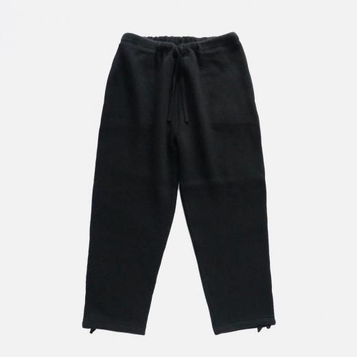 <img class='new_mark_img1' src='https://img.shop-pro.jp/img/new/icons1.gif' style='border:none;display:inline;margin:0px;padding:0px;width:auto;' />GOLDEN CASH SWEATPANTS