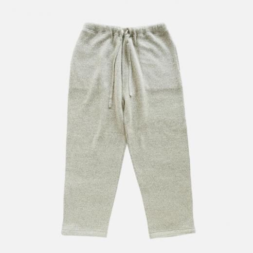 <img class='new_mark_img1' src='https://img.shop-pro.jp/img/new/icons1.gif' style='border:none;display:inline;margin:0px;padding:0px;width:auto;' />GOLDEN CASH SWEATPANTS