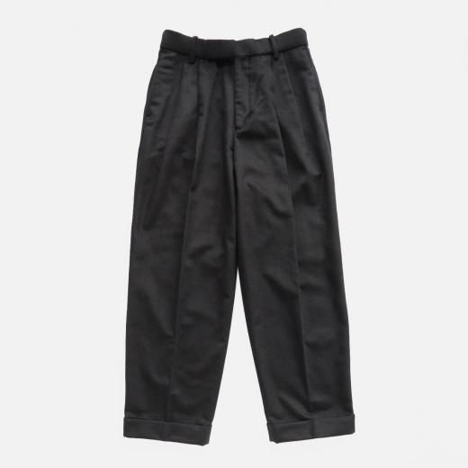 <img class='new_mark_img1' src='https://img.shop-pro.jp/img/new/icons1.gif' style='border:none;display:inline;margin:0px;padding:0px;width:auto;' />CASHMERE FLANNEL DOUBLE PLEATED WIDE TROUSERS