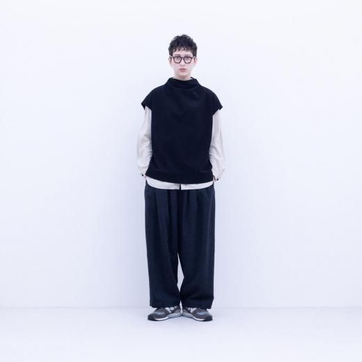 <img class='new_mark_img1' src='https://img.shop-pro.jp/img/new/icons1.gif' style='border:none;display:inline;margin:0px;padding:0px;width:auto;' />WOOL&PE / HOUNDSTOOTH TWILL CLOTH / GARMENT 3TUCK PANTS