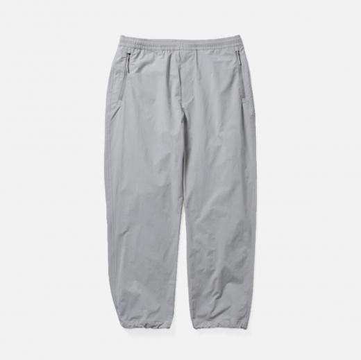 <img class='new_mark_img1' src='https://img.shop-pro.jp/img/new/icons1.gif' style='border:none;display:inline;margin:0px;padding:0px;width:auto;' />F002 NYLON PANTS (LT.GRAY)