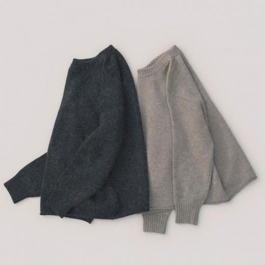 <img class='new_mark_img1' src='https://img.shop-pro.jp/img/new/icons1.gif' style='border:none;display:inline;margin:0px;padding:0px;width:auto;' />YAK FELTED SWEAT SHIRT