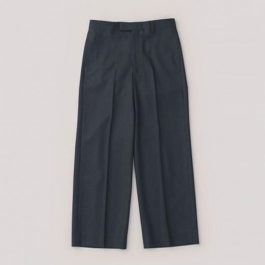 <img class='new_mark_img1' src='https://img.shop-pro.jp/img/new/icons1.gif' style='border:none;display:inline;margin:0px;padding:0px;width:auto;' />WOOL FLANNEL TUCKLESS WIDE TROUSERS