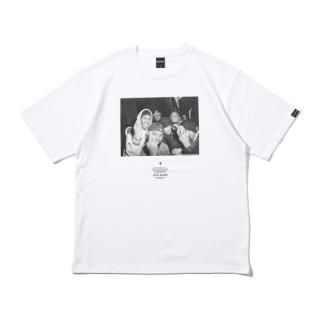 CollaborationAPPLEBUM/"EST" T-shirt 