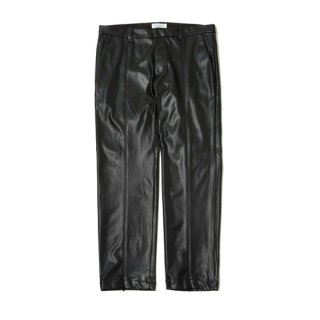 <img class='new_mark_img1' src='https://img.shop-pro.jp/img/new/icons41.gif' style='border:none;display:inline;margin:0px;padding:0px;width:auto;' />MAGIC STICK/2WAY SYNTHETIC LEATHER SLACKS
