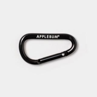<img class='new_mark_img1' src='https://img.shop-pro.jp/img/new/icons5.gif' style='border:none;display:inline;margin:0px;padding:0px;width:auto;' />APPLEBUM/LOGO CARABINER