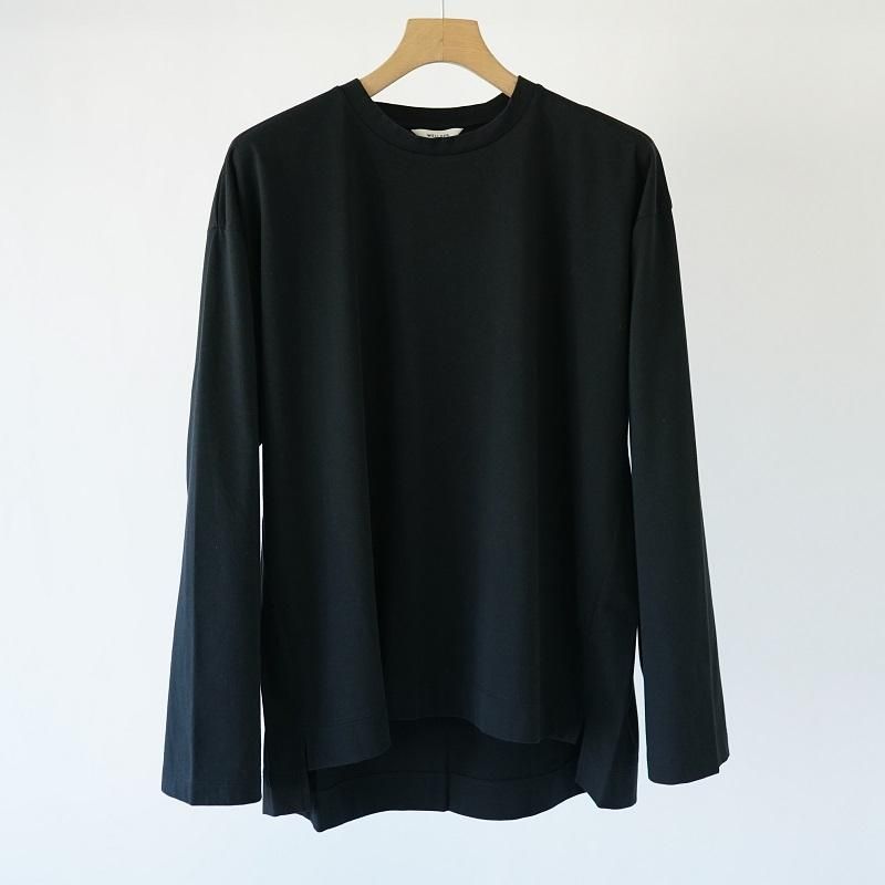 【WELLDER ウェルダー】FLUTTER TAIL BUCK SIDE TUCKED CREWNECK / BLACK