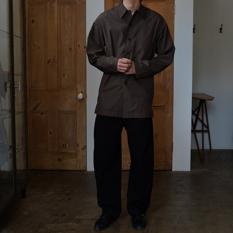 【LEMAIRE ルメール】 PYJAMA SHIRT / DARK BROWN<img class='new_mark_img2' src='https://img.shop-pro.jp/img/new/icons20.gif' style='border:none;display:inline;margin:0px;padding:0px;width:auto;' />