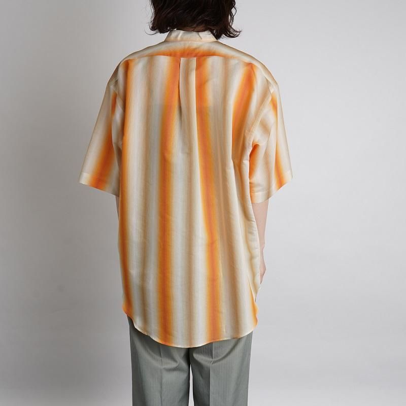 YLÉVE 졼 OMBRE STRIPE S/S SH
 / SUNSET<img class='new_mark_img2' src='https://img.shop-pro.jp/img/new/icons20.gif' style='border:none;display:inline;margin:0px;padding:0px;width:auto;' />