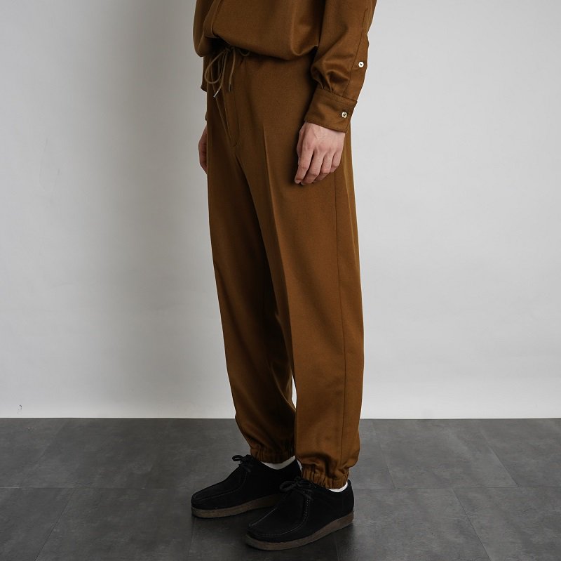 【MARKAWARE マーカウェア】 GYM PANTS/ BROWN KHAKI - Avelia ONLINE STORE