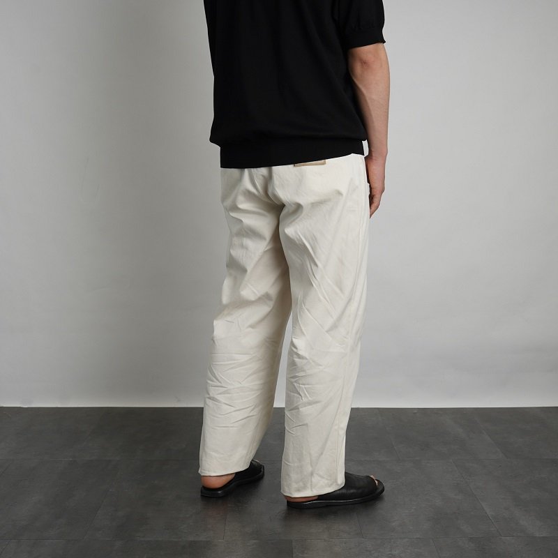 YAECA ヤエカ】 CHINO TUCK TAPERED / L.BEIGE - Avelia Online Store