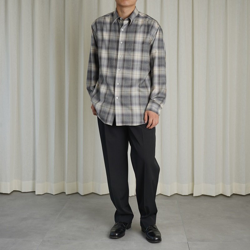 AURALEE オーラリー】 LIGHT WOOL MAX GABARDINE TWO-TUCK SLACKS