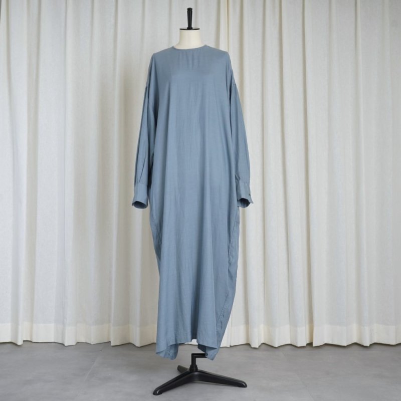 【WIRROW ウィロウ】 CUPRO COTTON CREW NECK DRESS -WOMEN- / ASH BLUE- Avelia  ONLINE STORE