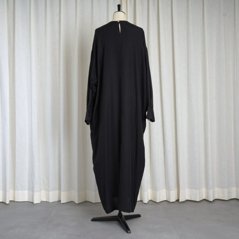 WIRROW ウィロウ】 CUPRO COTTON CREW NECK DRESS -WOMEN- / BLACK