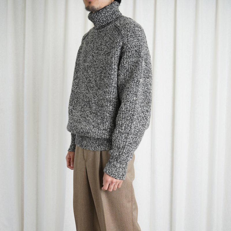 Slopeslow スロープスロウ】 BRUSHED YAK SHETLAND WOOL TURTLENECK