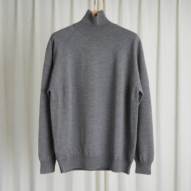 ネイビーブルー紺青色になりますBATONER AGING WOOL TURTLE NECK