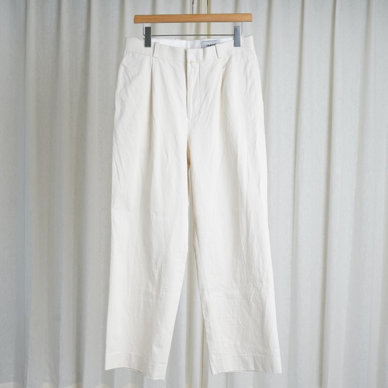 【YAECA ヤエカ】 CHINO CLOTH PANTS TUCK STRAIGHT / L.BEIGE

