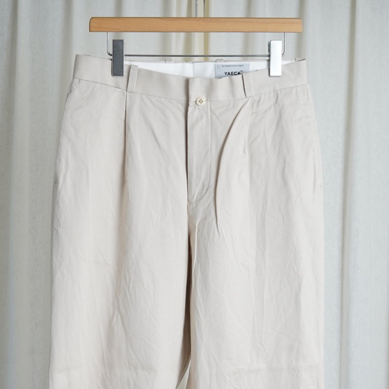 YAECA ヤエカ】 CHINO CLOTH PANTS TUCK STRAIGHT / BEIGE - Avelia