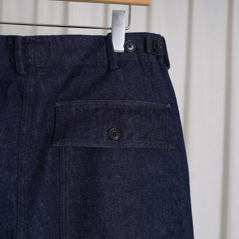 YAECA 䥨 LIKE WEAR BAKER PANTS / INDIGO