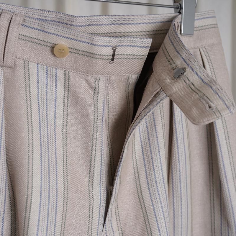 Cale   LINEN WOOL SILK 2 TUCK SHORTS / STRIPE