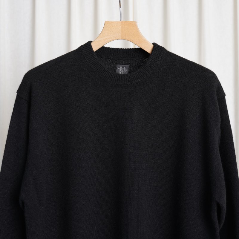 BATONER バトナー】 INNOCENT CASHMERE CREW NECK / SOLID BLACK - Avelia ONLINE  STORE