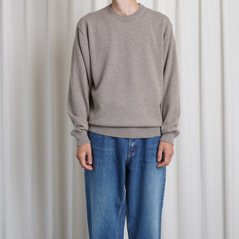 BATONER バトナー】 INNOCENT CASHMERE CREW NECK / BROWN - Avelia ONLINE STORE