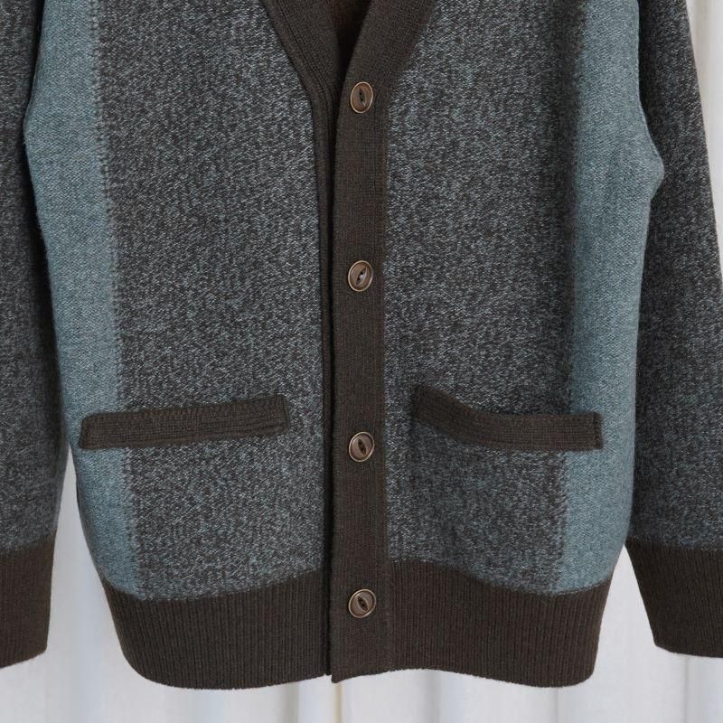 Slopeslow ץ YAK LAMBSWOOL TRICOLOR CARDIGAN / BLUE KHAKI